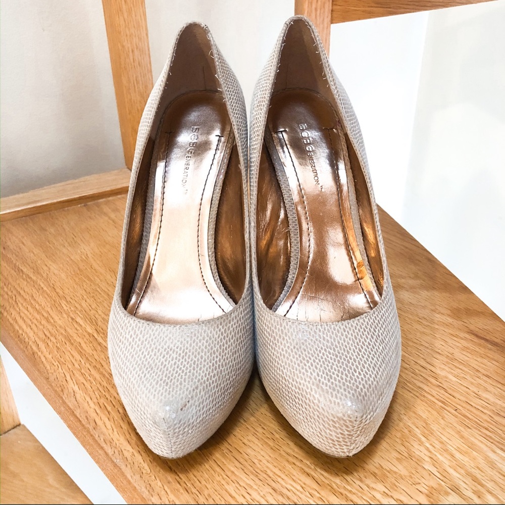BCBG Beige Heels - Picture 4 of 6